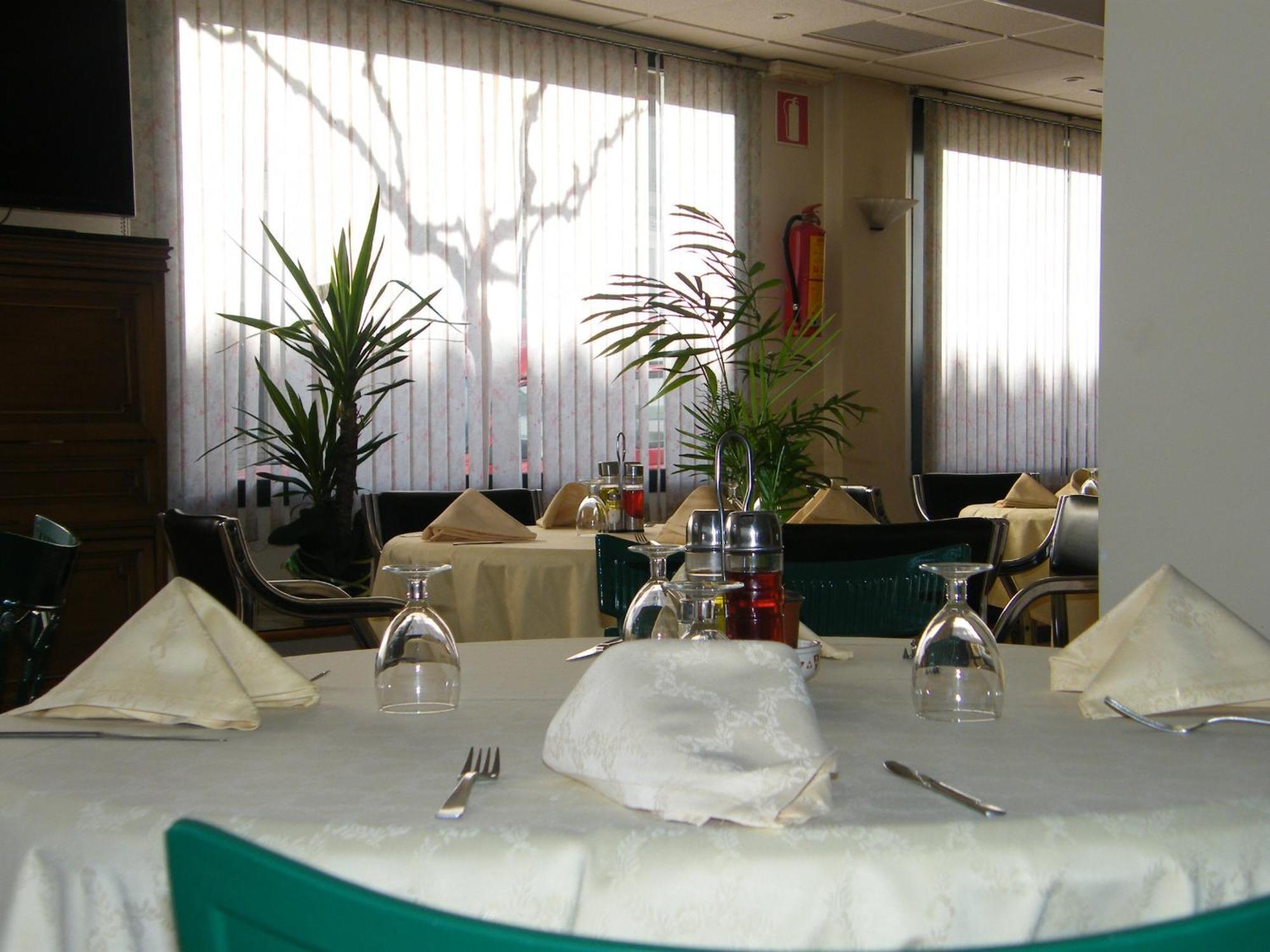 Hotel Magallon Caspe Eksteriør bilde