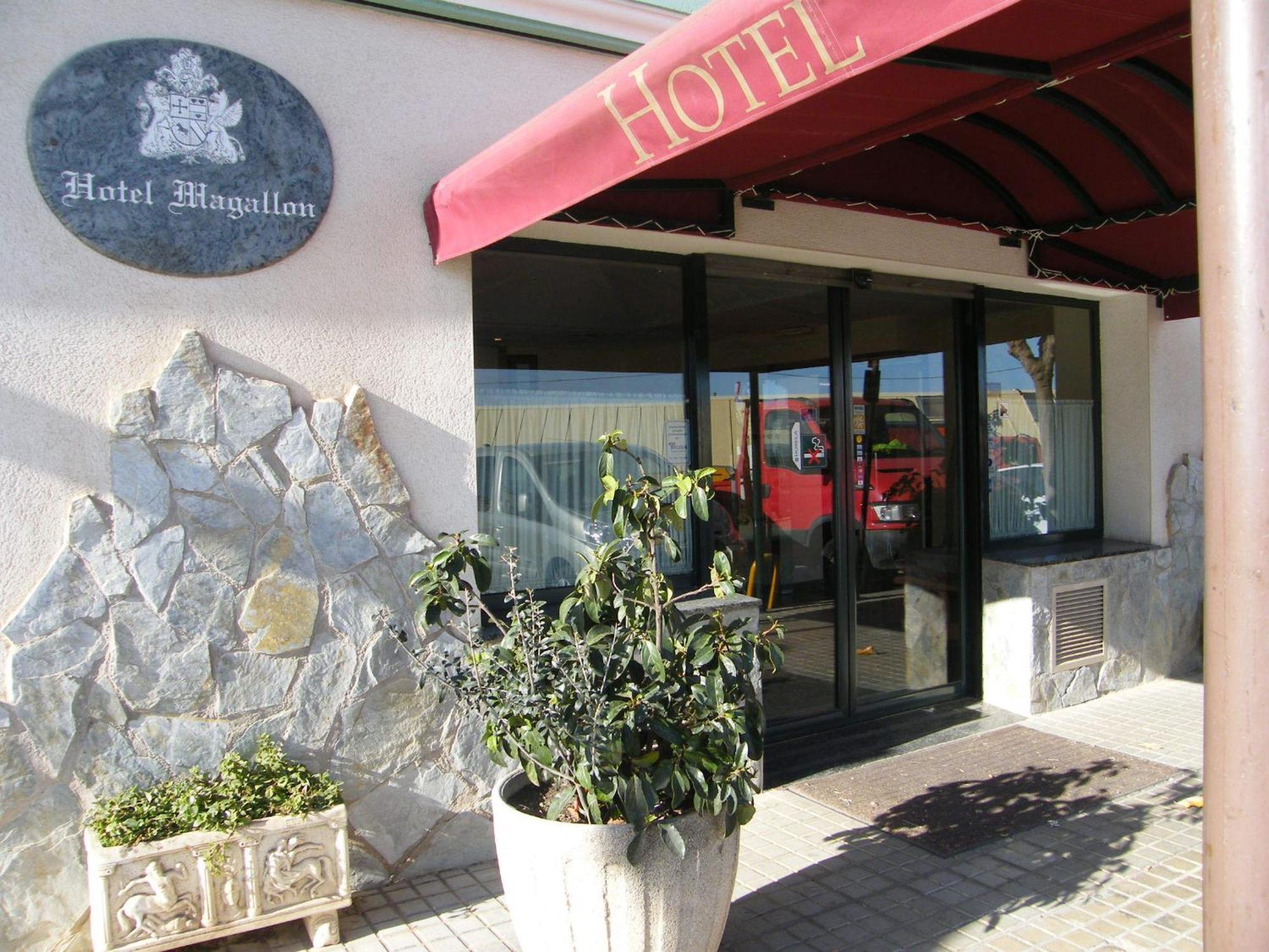 Hotel Magallon Caspe Eksteriør bilde